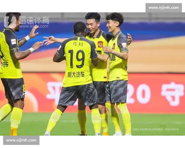 广州恒大对决巴塞罗那世界豪门碰撞引爆绿茵巅峰之夜焦点大战全城