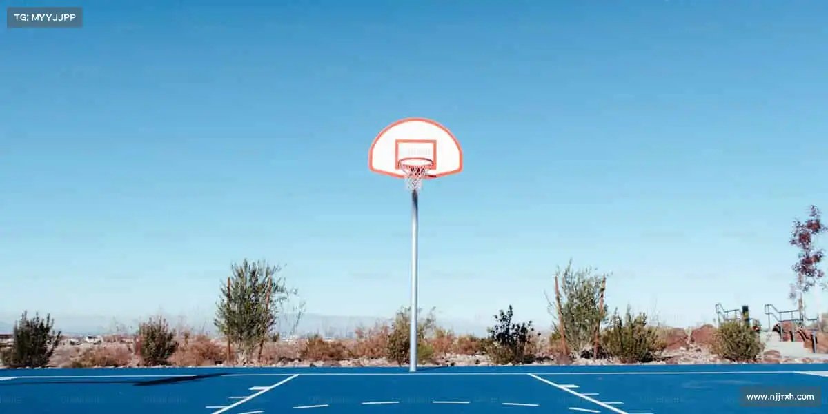 <strong>milan米兰</strong>🥊拳头握紧的是信念，挥出的是热爱 —— 这里，为每一份拼搏喝彩！